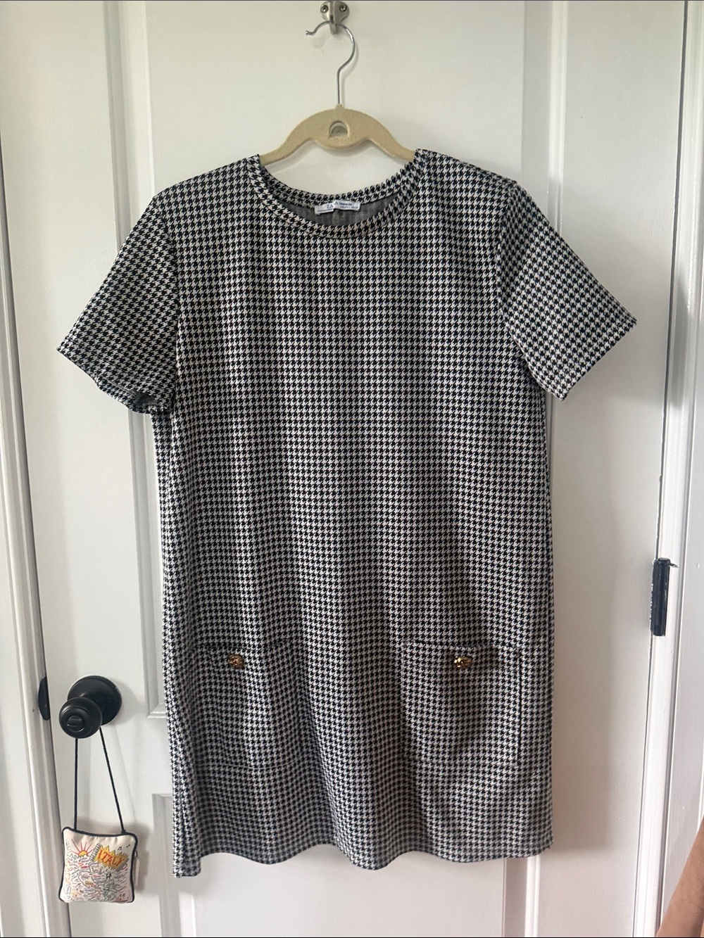 Houndstooth Short Sleeve Shift Dress - Black & White size Large